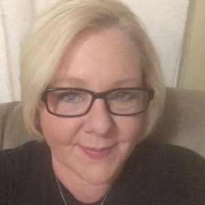 Meet your Posher, Roxanne